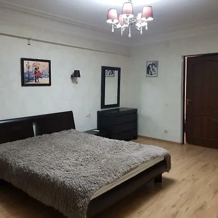 Flat In The City Center Апартаменти